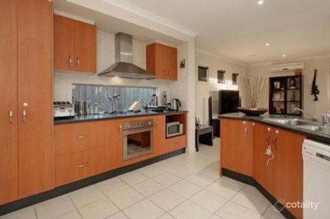 Property photo of 22 Monbulk Crescent Rowville VIC 3178