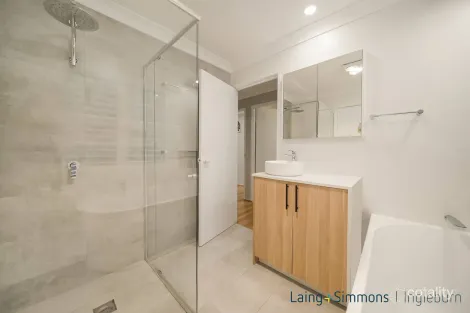 Property photo of 13 Kelso Place St Andrews NSW 2566