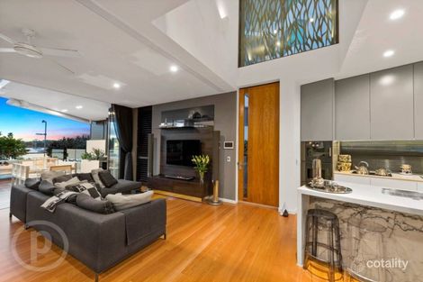 Property photo of 8/102 Parkside Circuit Hamilton QLD 4007
