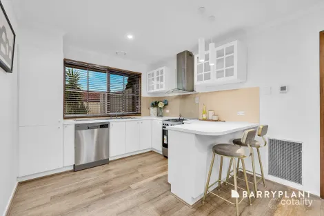 Property photo of 5 Radiata Court Mill Park VIC 3082