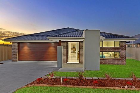 Property photo of 32 Grasstree Avenue Woongarrah NSW 2259