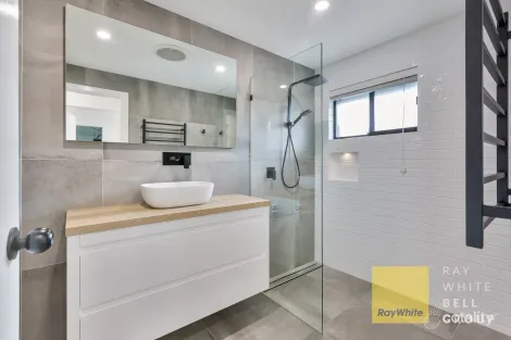 Property photo of 46 Numeralla Avenue Ashmore QLD 4214