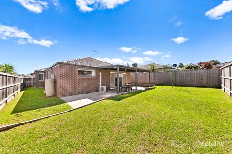 Property photo of 5 Tyrone Avenue Pakenham VIC 3810