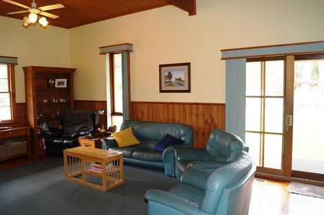 Property photo of 2 Fowler Street Tallygaroopna VIC 3634