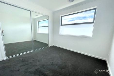 Property photo of 76 Ironwood Avenue Cranbourne North VIC 3977