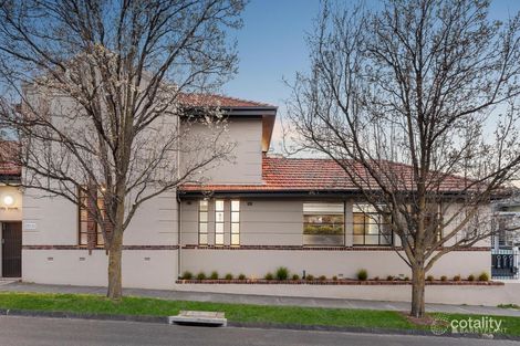 Property photo of 2/2 Myrniong Grove Hawthorn East VIC 3123