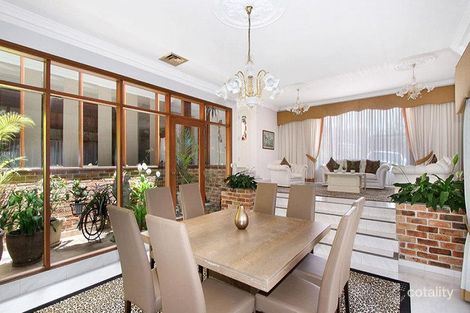 Property photo of 19 Sunninghill Circuit Mount Ousley NSW 2519