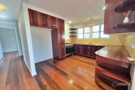 Property photo of 11 Cummerford Road Glen Aplin QLD 4381