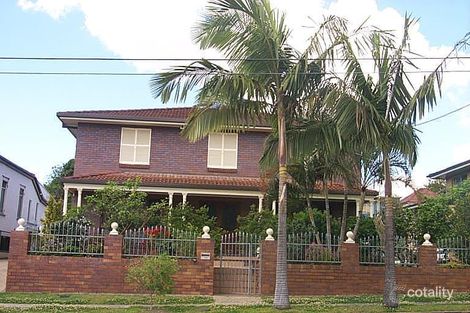 9 Deighton Rd, Dutton Park, QLD 4102