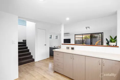 Property photo of 2/291 Flinders Street Nollamara WA 6061