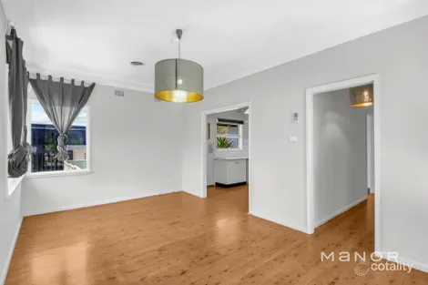 213 Old Windsor Rd, Northmead, NSW 2152