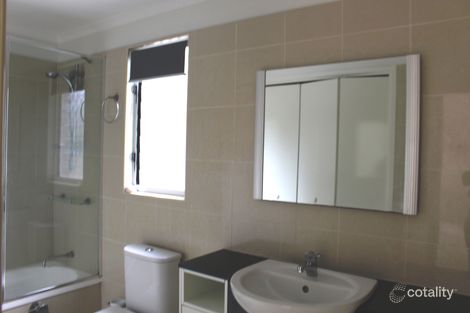 3/8 Underhill Ave, Indooroopilly, QLD 4068