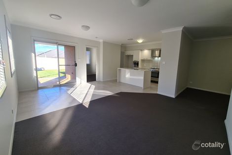 Property photo of 37 Danilenko Street Parkes NSW 2870