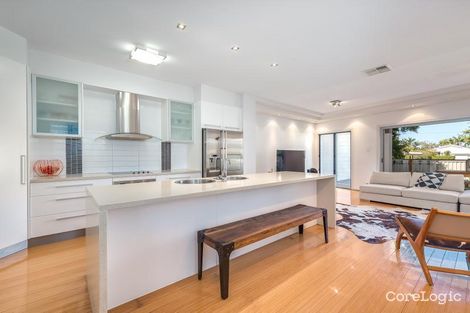 Property photo of 2/28 Milton Avenue Paradise Point QLD 4216