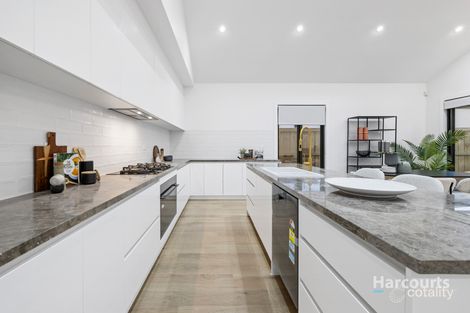 Property photo of 30 Almendra Avenue Burnside VIC 3023