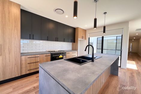 Property photo of 5 Acacia Circuit Parkes NSW 2870