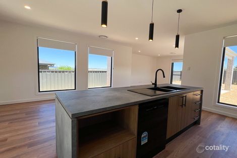 Property photo of 5 Acacia Circuit Parkes NSW 2870