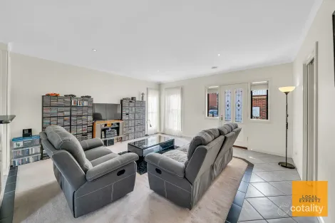 Property photo of 2/20 Higgins Court Bacchus Marsh VIC 3340