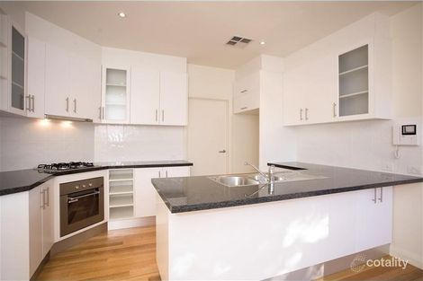 Property photo of 2/18 Shoobra Road Elsternwick VIC 3185