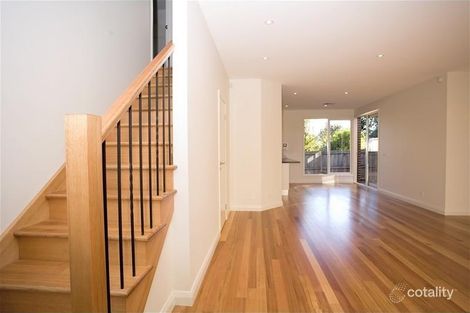 Property photo of 2/18 Shoobra Road Elsternwick VIC 3185