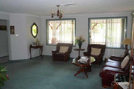 Property photo of 4 Oxley Place Point Clare NSW 2250
