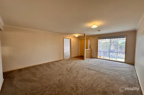 Property photo of 11 Hillview Drive Carrum Downs VIC 3201