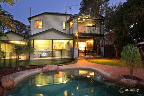 Property photo of 111 Drayton Terrace Wynnum QLD 4178