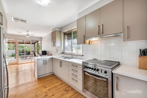 Property photo of 8 Highland Avenue Old Reynella SA 5161