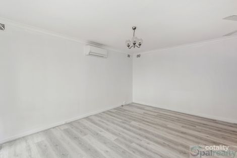 Property photo of 30 Woodley Way Parmelia WA 6167