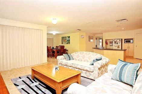 Property photo of 11 Mandarin Grove Werribee VIC 3030
