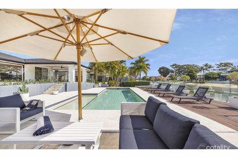 15 Park Ave, Broadbeach Waters, QLD 4218