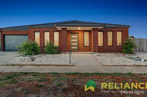 Property photo of 12 Cooloongup Crescent Harkness VIC 3337