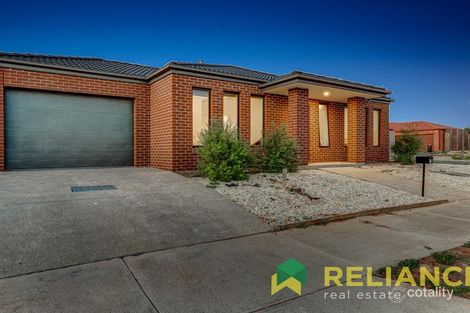 Property photo of 12 Cooloongup Crescent Harkness VIC 3337