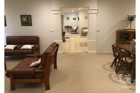Property photo of 18 Shannon Way Berwick VIC 3806