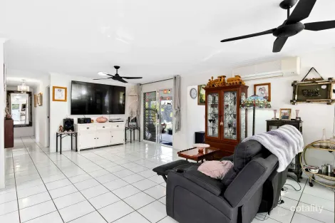 Property photo of 64 Cedar Crescent Kawungan QLD 4655