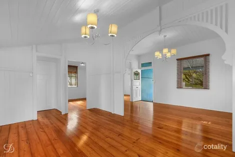 22 Mackay St, Windsor, QLD 4030