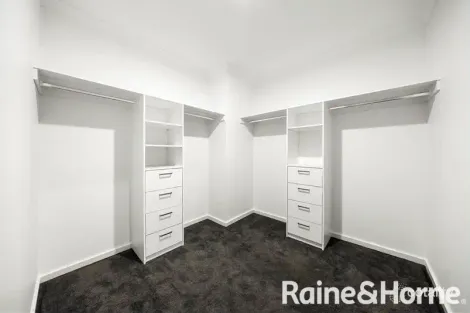 Property photo of 59 Merribrook Boulevard Clyde VIC 3978