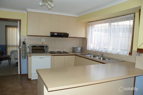 9 Henderson Dr, Lara, VIC 3212