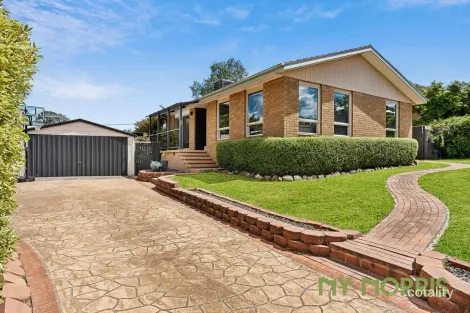 Property photo of 12 Mackay Crescent Kambah ACT 2902