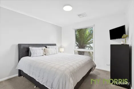 Property photo of 12 Mackay Crescent Kambah ACT 2902