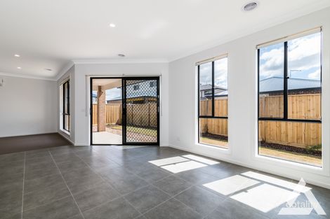 Property photo of 22 Lay Street Tarneit VIC 3029