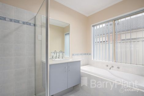 Property photo of 10 Latrobe Avenue Pakenham VIC 3810