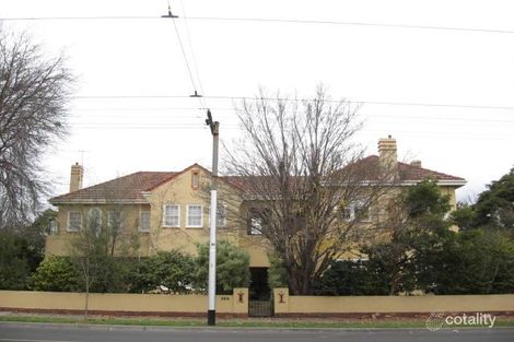 Property photo of 2/204 Cotham Road Kew VIC 3101