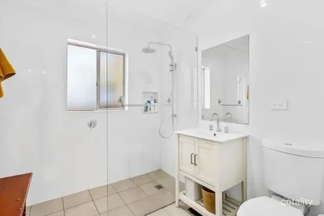 Property photo of 64 The Avenue Mount Saint Thomas NSW 2500