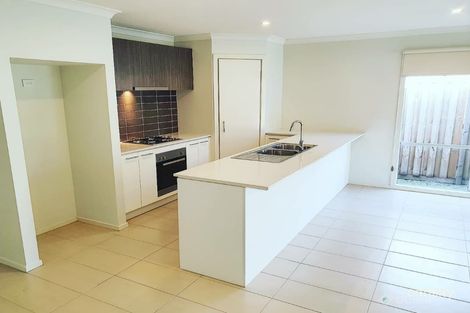 Property photo of 69 Thoroughbred Drive Clyde North VIC 3978