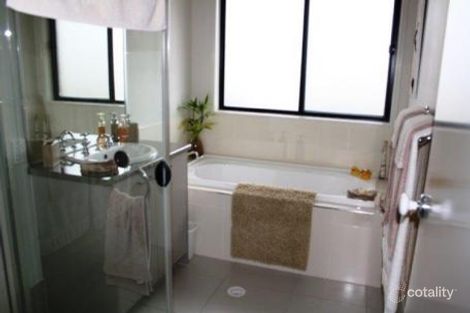 Property photo of 36 Aldgate Crescent Pacific Pines QLD 4211