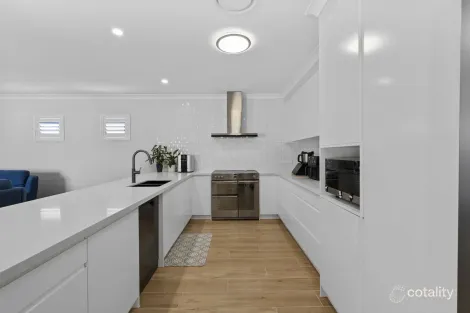Property photo of 2 Emmaville Crescent Ormeau QLD 4208