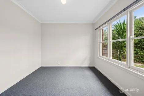 Property photo of 3 Carol Court Newcomb VIC 3219