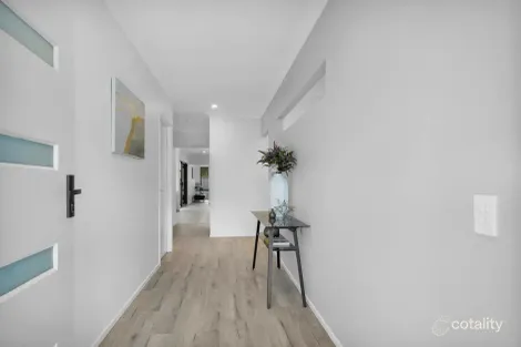 Property photo of 71 Capilano Way Spring Mountain QLD 4300