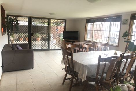 Property photo of 16 Newmen Close Wetherill Park NSW 2164